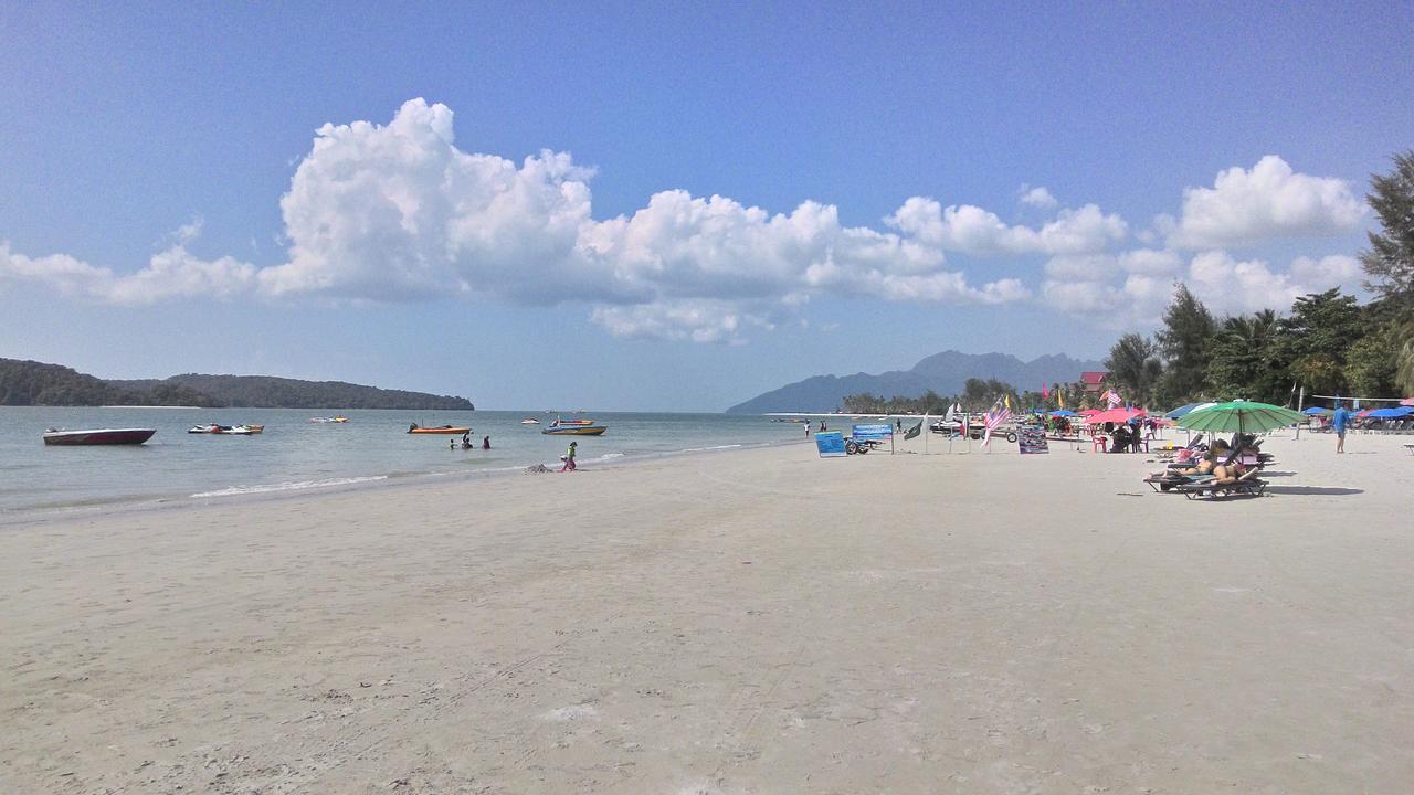 Langkawi Dormitorio Пантай Ченанг Екстериор снимка