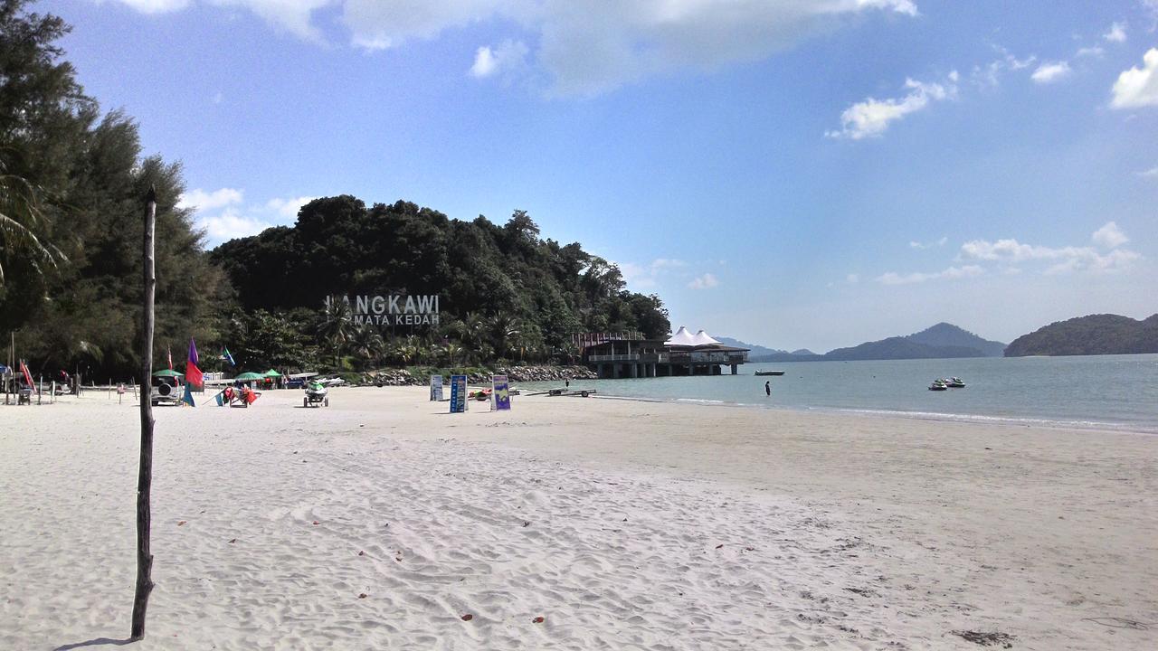 Langkawi Dormitorio Пантай Ченанг Екстериор снимка